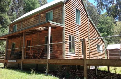 Hallston House | Lyrebird Gully Retreat