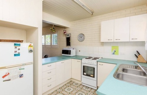 Peregian Beach Apartment | Lyrona - 3/35 Avocet Parade