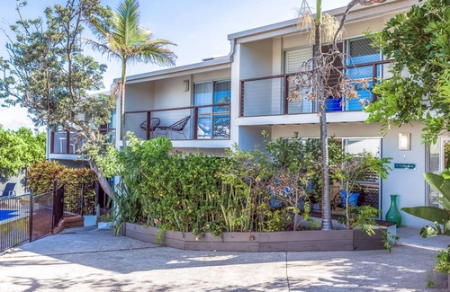 Peregian Beach Apartment | Lyrona - 3/35 Avocet Parade