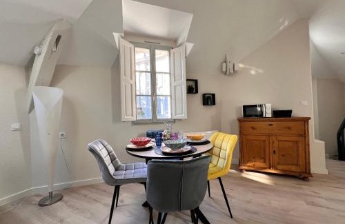 Downtown Angers Apartment | Lysbed - T2 Le Flore