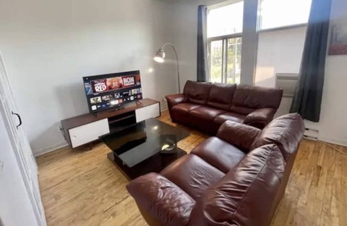 Mile End Apartment | Métro Rosemont 2 chambres
