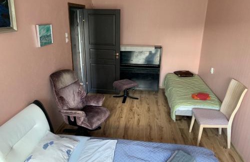 Tartu Apartment | Mõisavahe 30 two big beds 1 single bed