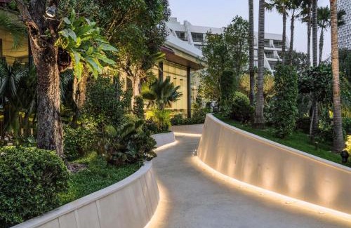 Ratchaprasong Hotel | Mövenpick Hotel Bangkok Ploenchit BDMS