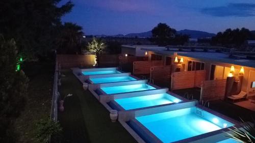Archangelos House | M&B Luxury Suites Charaki
