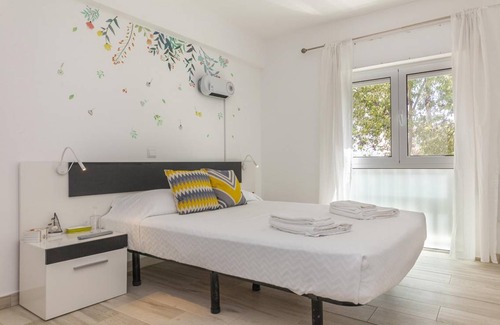 Lagos Apartment | M - Bedroom 2 at Martin & Tomas Guesthouse