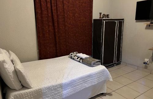 Boksburg House | M J GuestHouse