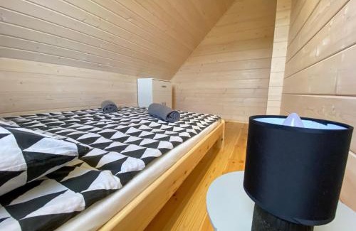 Gizycko Cabin | M-MAZURIA Domki letniskowe całoroczne MAZURY GIŻYCKO - z sauną i jacuzzi Fuleda