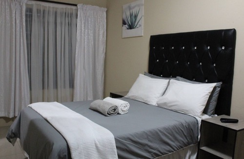 Polokwane House | M n M Guest House in Polokwane Turfloop