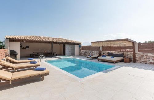 Maritsa Villa | M & S Villa - 4 bedroom villa with heated pool
