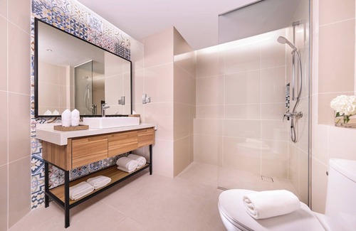 Tanjung Bungah Hotel | M Social Resort Penang
