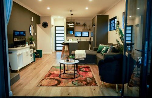 Port Elizabeth House | M-Stay on Baywest
