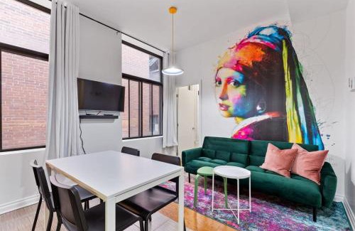 Milton Park Apartment | M11 The Artsy Suite 2BR Prime Location DT