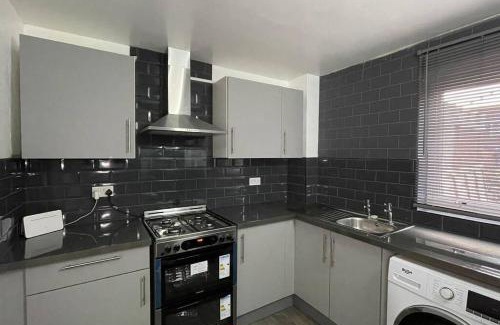 Willenhall House | M6 Jct 10 Contractor Ready Nr Willenhall Walsall