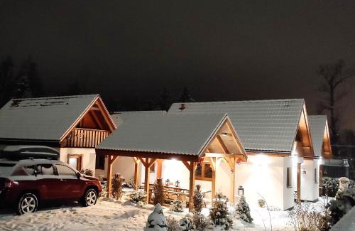 Szczyrk Ski Chalet | Mała Osada domki z jacuzzi przy gondoli
