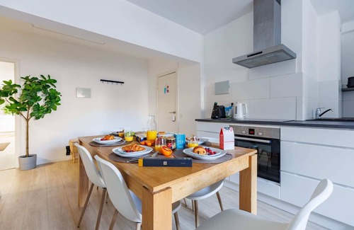 Wijk van de Squares Apartment | MA - Berlaymont I - Two Bedroom Apartment, Sleeps 6