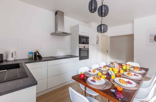 Wijk van de Squares Apartment | MA - Berlaymont VI - Three Bedroom Apartment, Sleeps 8