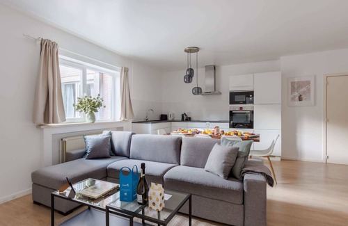 Wijk van de Squares Apartment | MA - Berlaymont VI - Three Bedroom Apartment, Sleeps 8