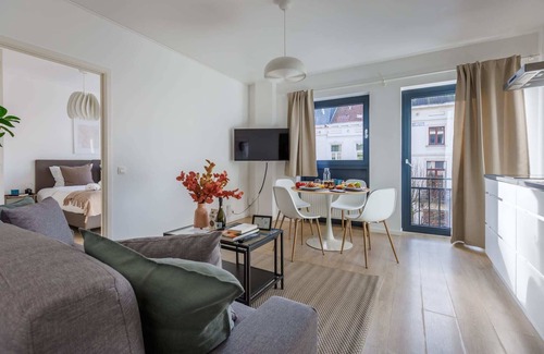 Wijk van de Squares Apartment | MA - Charlemagne III