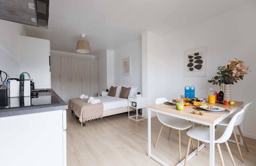 Wijk van de Squares Apartment | MA - Leopold II - Studio Apartment, Sleeps 2