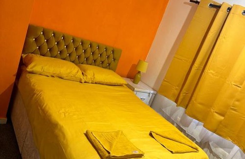 Crawley Bed & Breakfast | MA Night Stay Gatwick