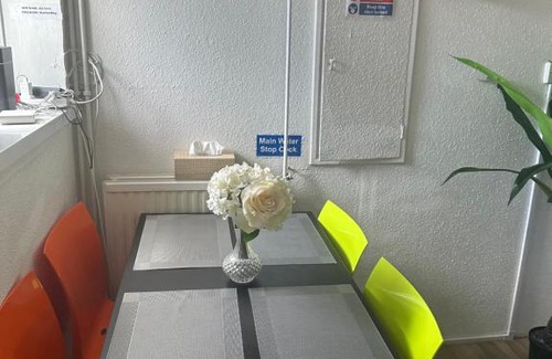 Crawley Bed & Breakfast | MA Night Stay Gatwick