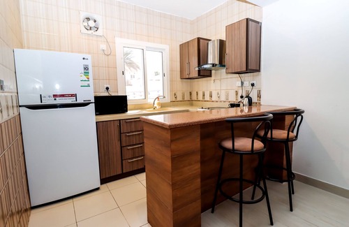 King Abdul Aziz Road Apartment | Mabaat - White Pearl Al Basatin - 600