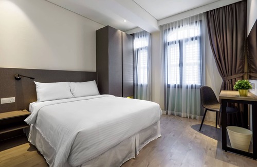 Downtown George Town Hotel | Macallum Central Hotel Managed By The Ascott Limited