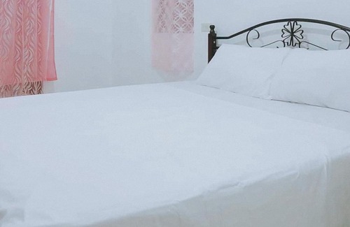 Mandurriao Hotel | Macapinlac Residence