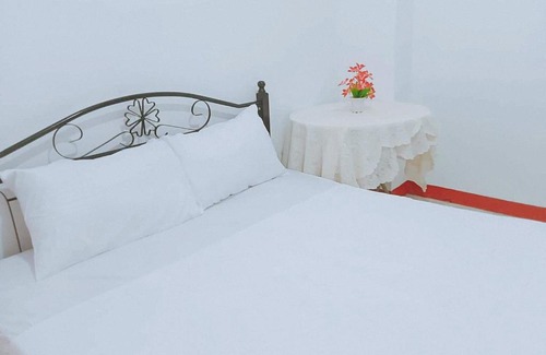 Mandurriao Hotel | Macapinlac Residence
