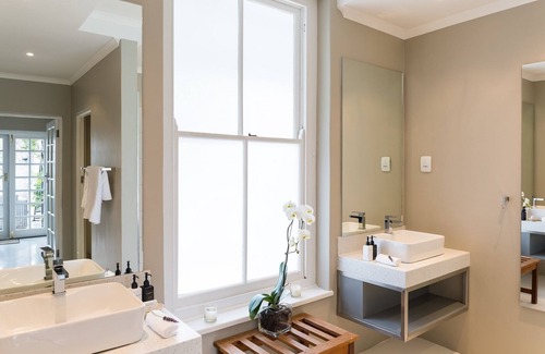 Franschhoek Bed & Breakfast | Macaron Boutique Guest House