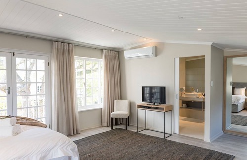 Franschhoek Bed & Breakfast | Macaron Boutique Guest House