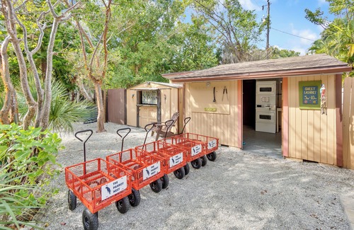 Sanibel Cottage | Macaw cottage, newly remodeled, walking distance to beach, shops, restaurants!