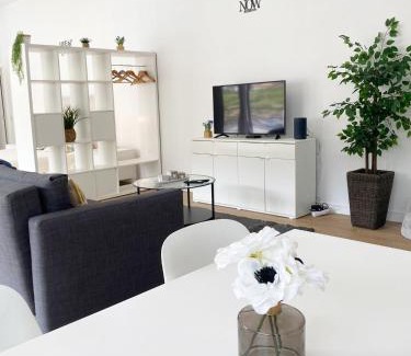 Machico Villa | Machico flat center near beach w parking