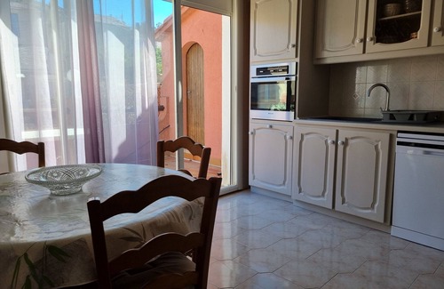 Rogliano Apartment | Macinaggio apartment 100m2, 2 terraces, 3 bedrooms close to shops and sea.