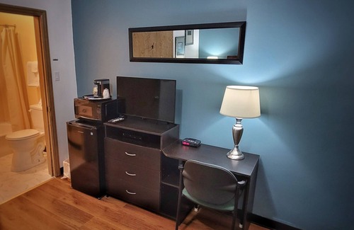 Algoma District Hotel | MacIver's Motel & Campground