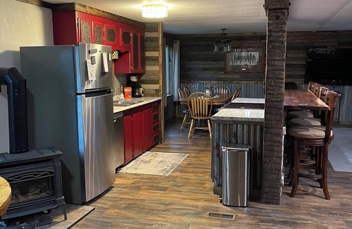 Mackay Cabin | Mackay Bunkhouse - Beautiful home with large deck right on the Big Lost River