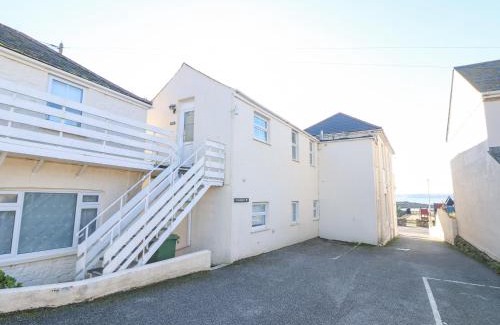 Marazion House | Mackerel Sky