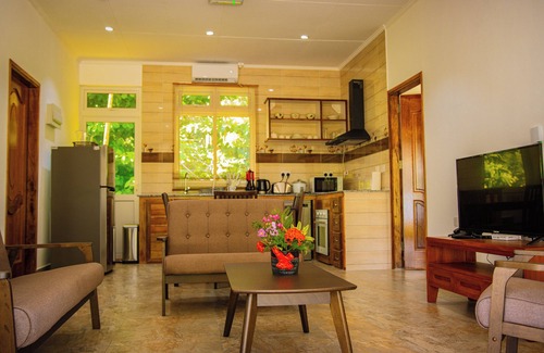 Grand Anse Apartment | Macmillan's Holiday Villasn