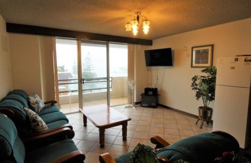 Port Macquarie Apartment | Macquarie Towers 17 1 Waugh Street