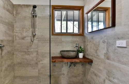 Macmasters Beach House | Macs Beach Bungalow