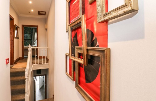 Grangetown Cottage | MADAME BUTTERFLY'S APARTMENT, pet friendly in Cardiff