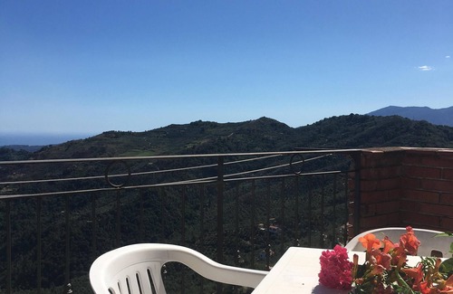 Perinaldo Apartment | "Madame Carla" apartment. CITRA:008040-LT-0057 CIN:IT008040C2ISKBED2N
