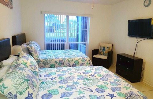 Madeira Beach Resort | Madeira Beach Florida Vacation Rentals - ROYAL REXHOST RESORTS - Yacht Club