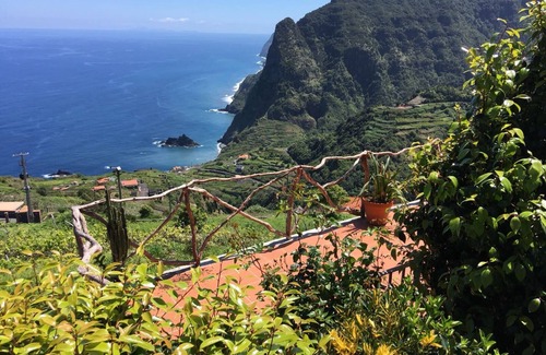 Ponta Delgada Villa | MadeiraCasa - Country cottage with stunning views and privacy