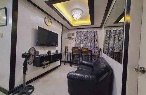 Ermita Night District Condo | Madeline's