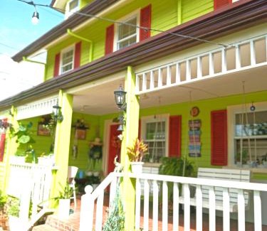 Santa Rosa House | Madie's Place Guest House