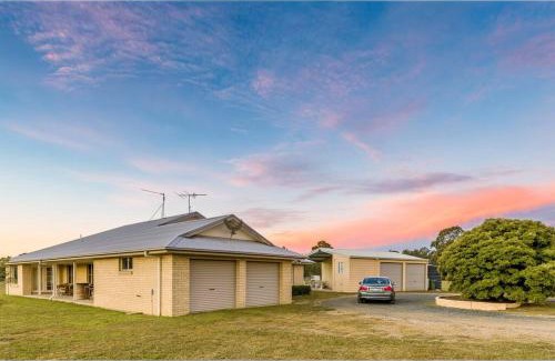 Lovedale House | Madigan Cottages - The Homestead