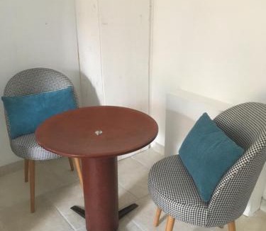 Saint-Aignan Bed & Breakfast | Madinina'S Cube