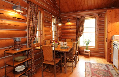 Ennis Cabin | Madison – Cozy Log Cabin in the Madison River Valley w/Shared Outdoor Pool