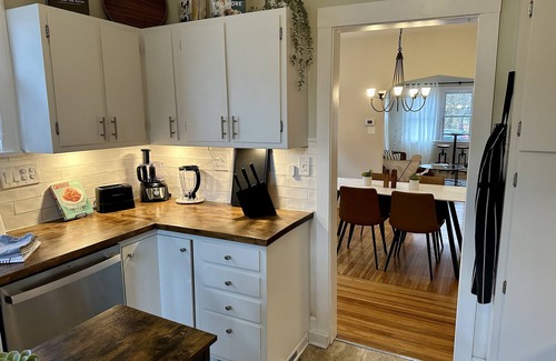 Roselawn Finance House | Madison Place Bungalow Whole House